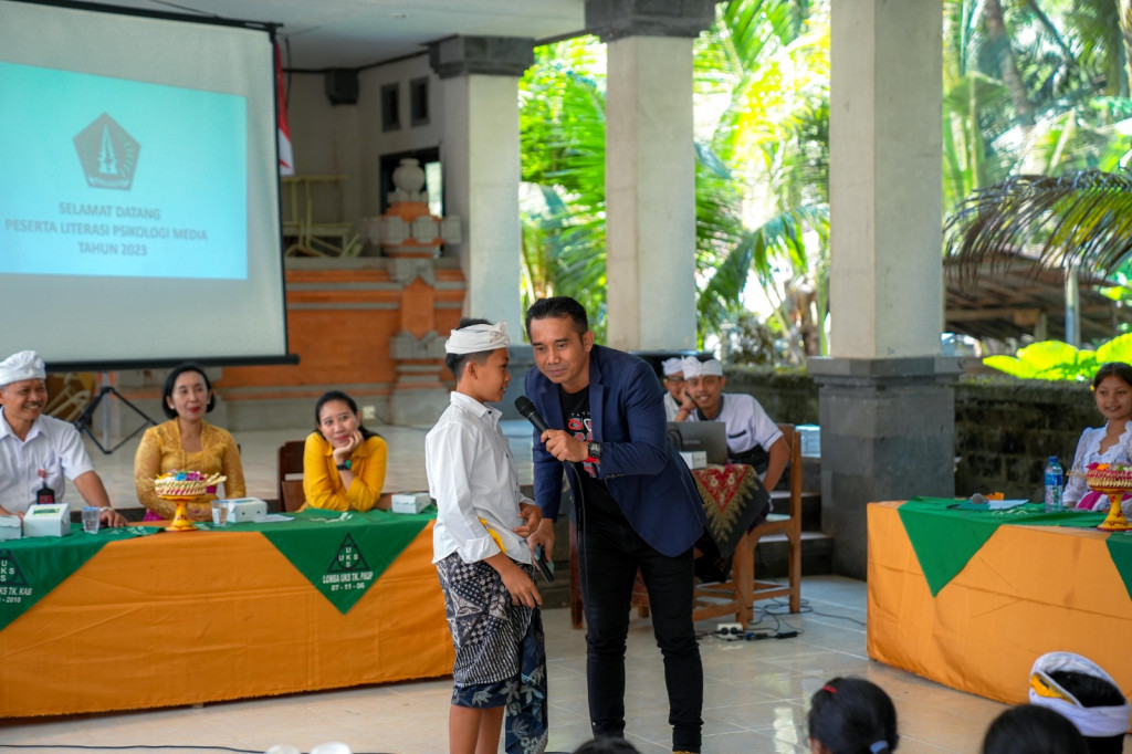 Diskominfo Badung Gelar Literasi Psikologi Media di SMP Negeri 4 Abiansemal